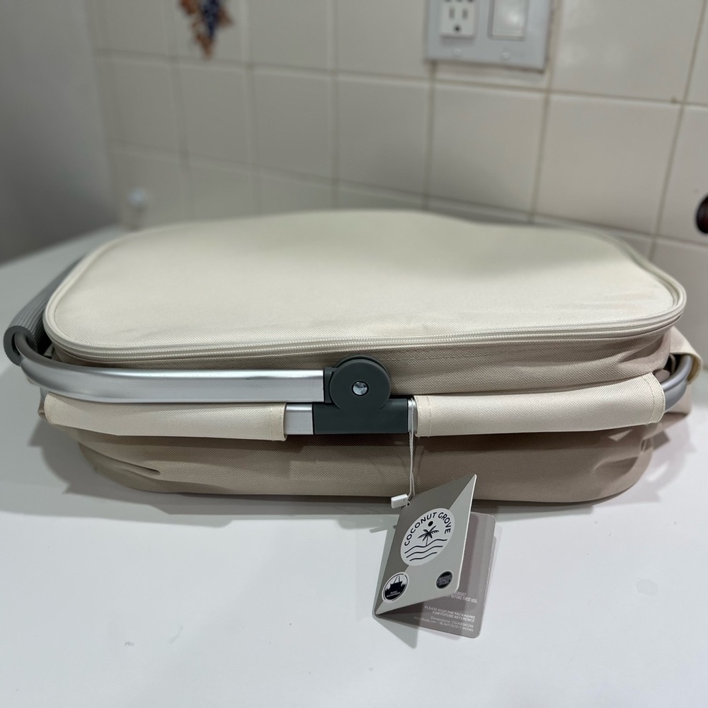 Coconut Grove Collapsing Insulated Picnic Cooler Basket